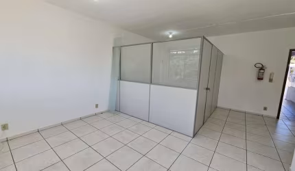 Sala Comercial para Locação em São Bento do Sul, Centro, 1 banheiro, 1 vaga
