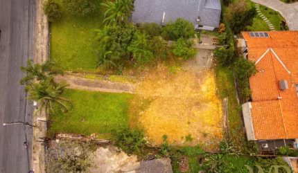 Terreno à venda na Copacabana, 393, Floresta, Joinville por R$ 990.000