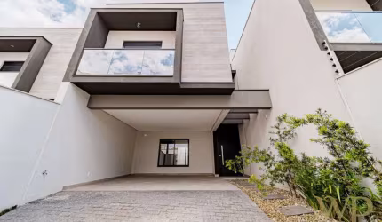 Casa com 3 quartos à venda na Rua Prefeito Aristídes Largura, 305, América, Joinville por R$ 889.000