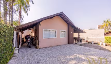 Casa com 3 quartos à venda na Rua Dário Veloso, 95, Glória, Joinville por R$ 650.000