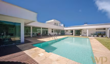 Casa à venda na Rua Prefeito Helmuth Fallgatter, 535, Boa Vista, Joinville por R$ 4.100.000