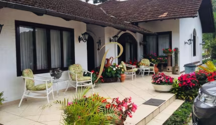 Casa com 3 quartos à venda na Rua Bela Vista, 169, Saguaçu, Joinville por R$ 2.200.000