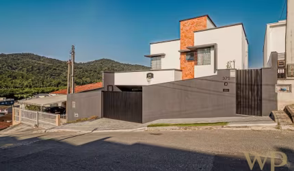 Casa com 3 quartos à venda na Rua Abraão Lincoln, 372, Bom Retiro, Joinville por R$ 1.950.000