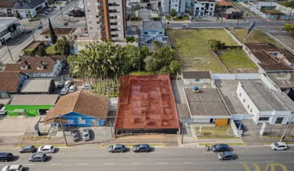 Terreno à venda na Rua Timbó, 633, América, Joinville por R$ 1.395.000
