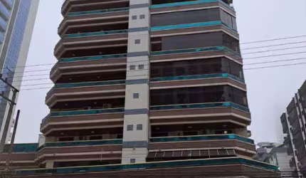 Apartamento com 4 quartos à venda na Rua 254, 19, Meia Praia, Itapema por R$ 2.500.000