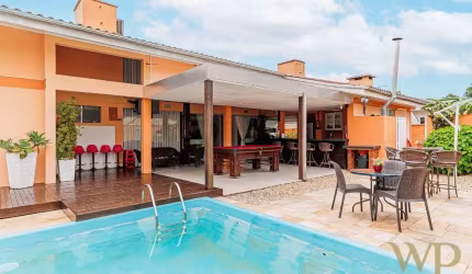 Casa com 4 quartos à venda na Regente Feijó, 245, Glória, Joinville por R$ 2.750.000
