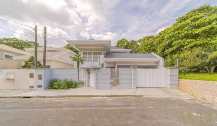 Casa com 4 quartos à venda na Rua Werner Brietzig, 443, América, Joinville por R$ 3.190.000