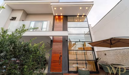 Casa com 3 quartos à venda na Rua Araquari, 74, América, Joinville por R$ 1.980.000