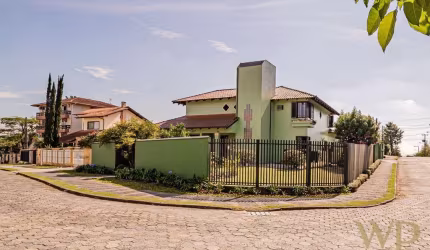 Casa com 4 quartos à venda na Rua João Koneski, 2141, Costa e Silva, Joinville por R$ 1.700.000