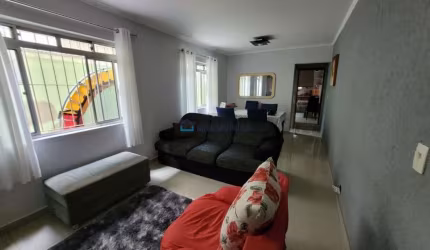 Casa para alugar com 4 Dorms e 2 Vagas !