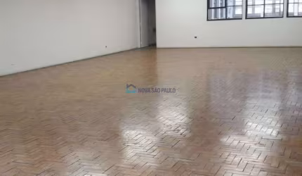 Conjunto comercial com 422m² no Centro  de  São Paulo