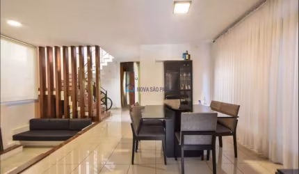 Casa locação|296 m²| Brooklin| 4 dormitórios |2 suíte|5 vagas| Lazer.