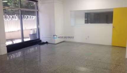 Loja Comercial de 377m², 5 salas e 2 vagas na Avenida Faria Lima!!!