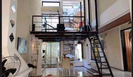 Sobrado com 337 m2 5 dorms sendo 1 suíte 2 salas cozinha 5 banheiros área de serviço 4 vagas garagem