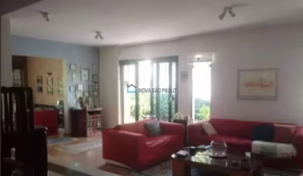 Casa Locação na Chácara Flora 359 m2| 4 suítes| sala| 7 banheiros| 4 vagas