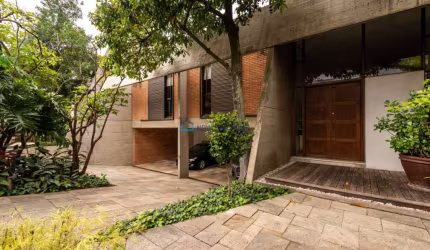 Casa com 4 Suites e 6 banheiros para Alugar, 885 m² por R$ 60000,00/Mês  Mobiliada