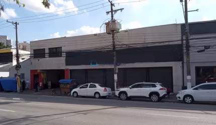 Salão Comercial ALUGA no Metrô São Judas com 25 Vagas. 1.600m² Área Frente 2 ruas.  Entrada Imediata