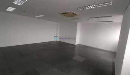 Sala Comercial bem localizada em prédio novo disponível para locação na Vila Monte Alegre.