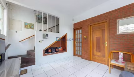 Sobrado espaçoso na Vila Clementino, ótima localização!