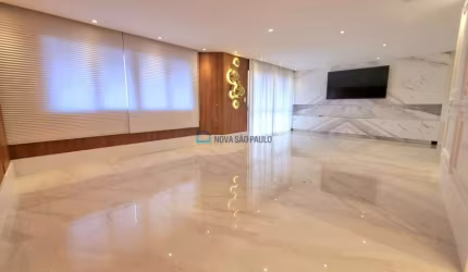 Apartamento 225m² - 03 Suítes, 03 Vagas no Jardim Europa.