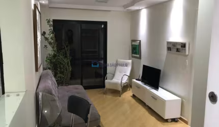 Excelente apartamento mobiliado para locação! A 700 metros a pé do metrô Eucaliptos!