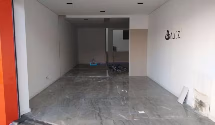 Loja na Av Mascote para locação!