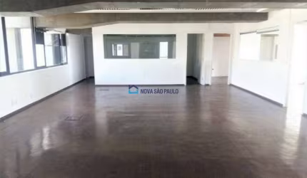 Conjunto Comercial no Brooklin  | 212  m² | 3 vagas | 5 banheiros | 6 salas