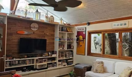 Sobrado com 2 Suítes e 3 Vagas no Brooklin