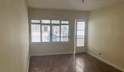 Sobrado de 2 dorms e 1 vaga em excelente localização