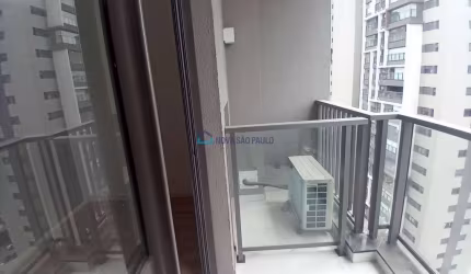 conforto e a praticidade de morar em um apartamento de 3,70m²!