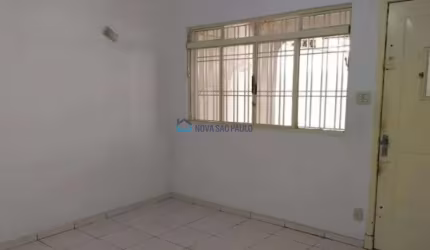 Casa térrea comercial 02 salas e 02 banheiros - ótima localização