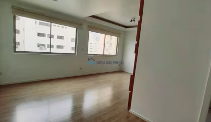 Moema. Apartametno com 90m² 3 dormitórios, 1 vaga fixa.