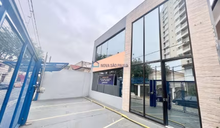 Sobrado comercial na Saúde perto do metrô Praça da Árvore.