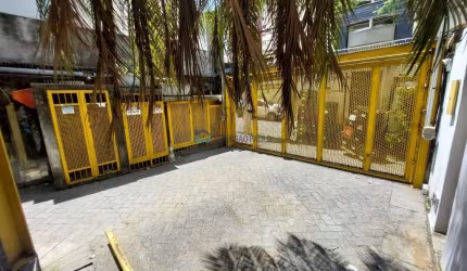 Prédio Comercial na Saúde
