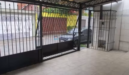 Sobrado com 4 quartos e 03 vagas de garagem