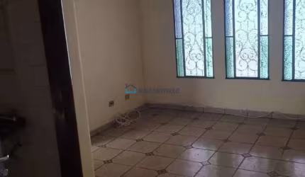 Sobrado com 03 dormitórios e 147m²