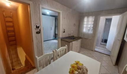 Casa Assobradada na Vila Brasilina: Conforto e Localização Privilegiada em São Paulo