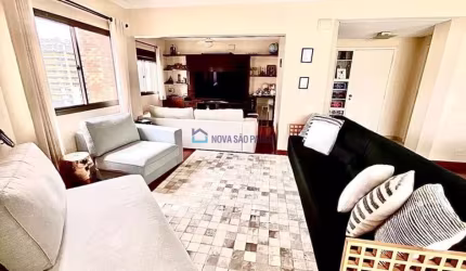 Apartamento amplo, mobiliado e com vista incrível no coração da cidade