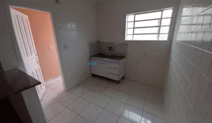 Casa assobradada para locação! A 15 minutos a pé do metrô São Judas!
