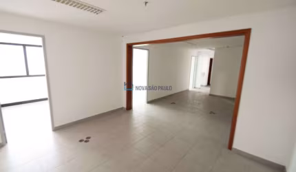 Excelente localização, excelente sala comercial com 60m², 2 banheiros, 1 vaga.