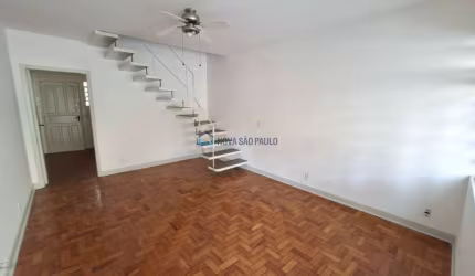 Sobrado com 02 dormitórios e 02 banheiros na Vila Mascote.