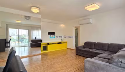 Apartamento com Sacada Gourmet perto do Metrô Vila Mariana - 02 Vagas