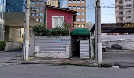 CASA COMERCIAL PARA LOCAÇÃO! A 5 minutos do metrô Faria Lima!