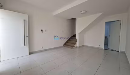 Sobrado residencial para locação no Campo Belo - 02 Quartos e 01 vaga