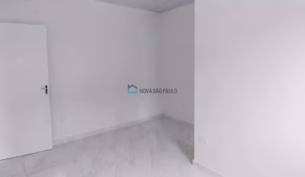 Casa em vila com 01 dormitório - Ipiranga