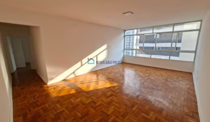 Apartamento para locação! A 260 metros a pé do metrô Santa Cruz!