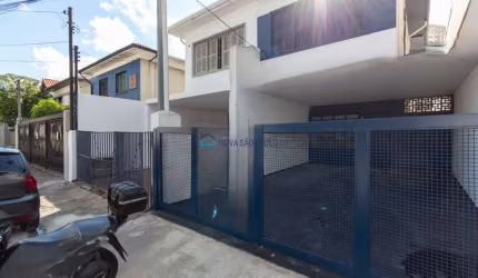 Casa para locação a 550 metros a pé do metrô Estação Eucaliptos!