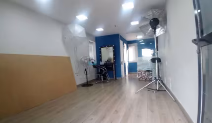 Sala Comercial próxima ao Metrô -paraiso 01 Vaga !