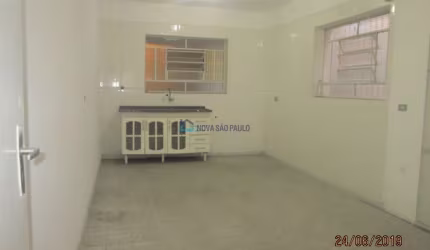Casa com 3 quartos para alugar na Rua Tiradentes, --, Centro, Diadema, 120 m2 por R$ 2.500
