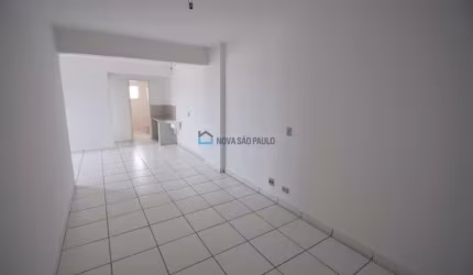 Apartamento com 2 dormitórios no Jabaquara para locação